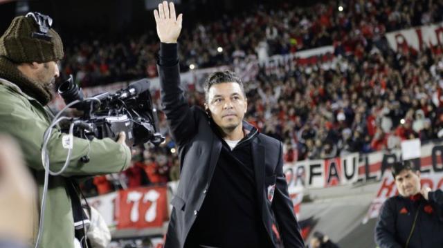 必发入口-河床主帅进入巴黎视野：深得梅西欣赏+杯赛专家